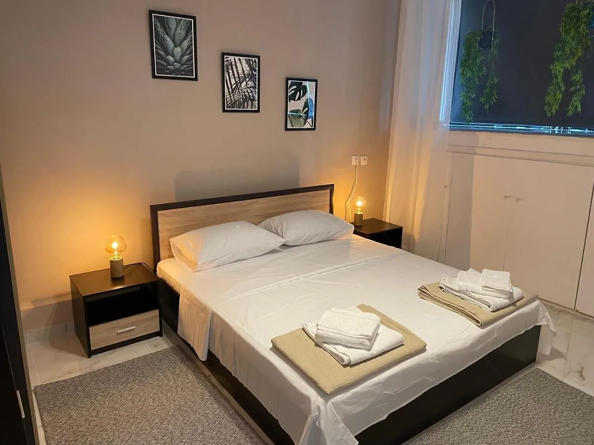 Almond Apartment Thessaloniki 0*,